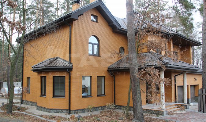 Коттедж / Rehau Synego MD дуб темный Коттедж / Rehau Synego MD дуб темный