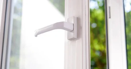 Сколько стоят металлопластиковые окна