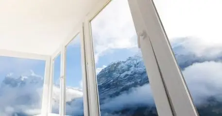 Які вікна краще Рехау чи Века